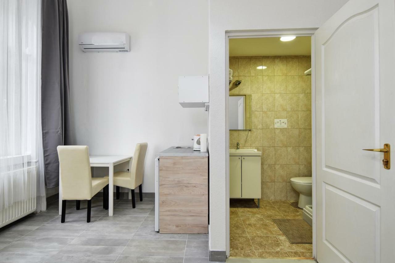 Heart Of Downtown Apartment Budapeste Exterior foto